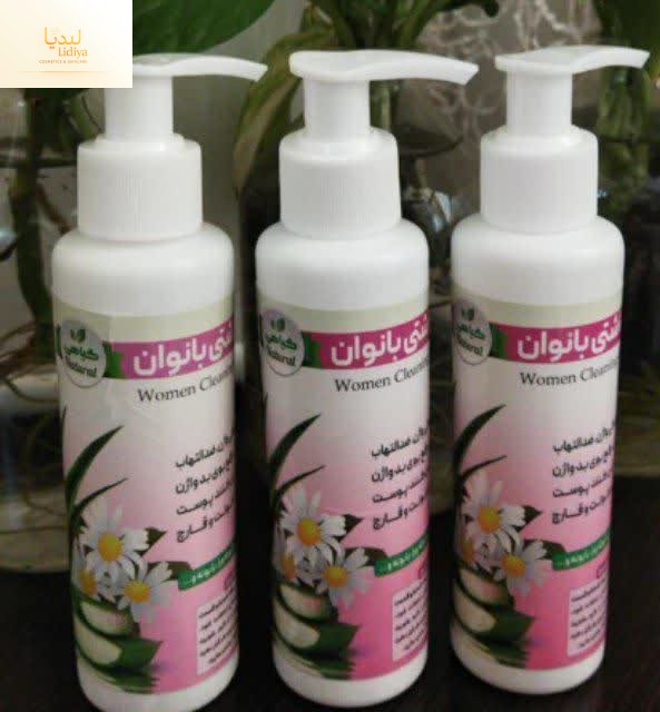 ✅ ژل بهداشتی بانوان گیاهی  🔸 آنتی باکتریال، رفع بوی نامطبوع و ۲۵۰ میل  واژن ، تعادل ph،رفع خارش ،عفونت و قارچ، ضدالتهاب ،جلوگیری از خشکی واژن  🔹 حاوی عصاره آلوئه ورا ،بابونه ، آویشن،....  🔹جهت شست...